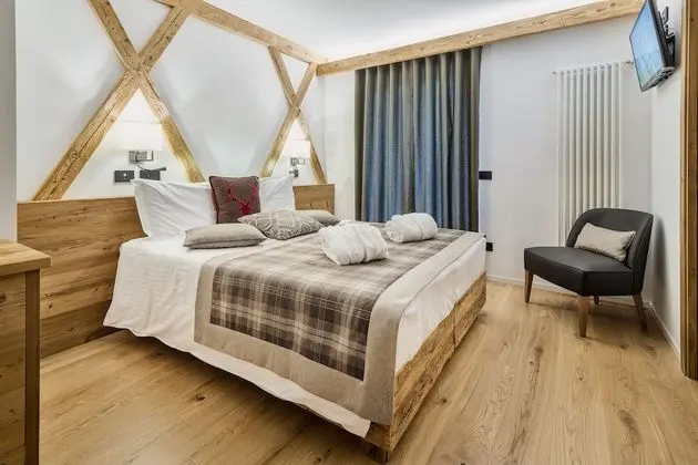 Deluxe Tek Büyük veya İki Ayrı Yataklı Oda, 1 Büyük (Queen) Boy Yatak, Balkon (Pomagnon)