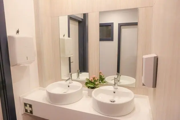 Ortak Ranzalı Oda, Ortak Banyo (1 Bed in 14-Bed Dorm)