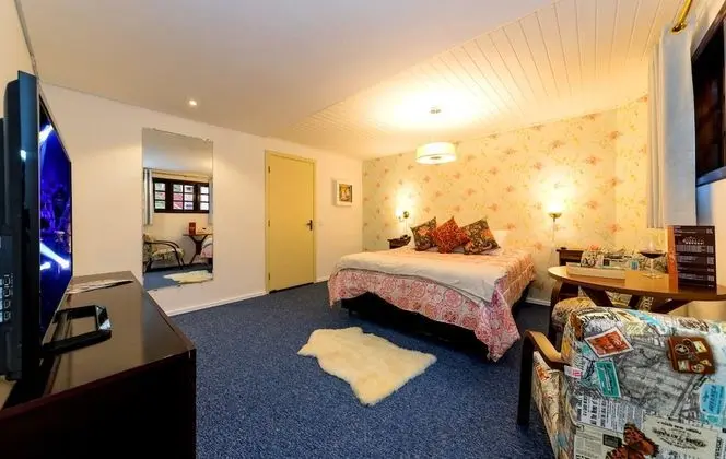 Deluxe Tek Büyük Yataklı Oda