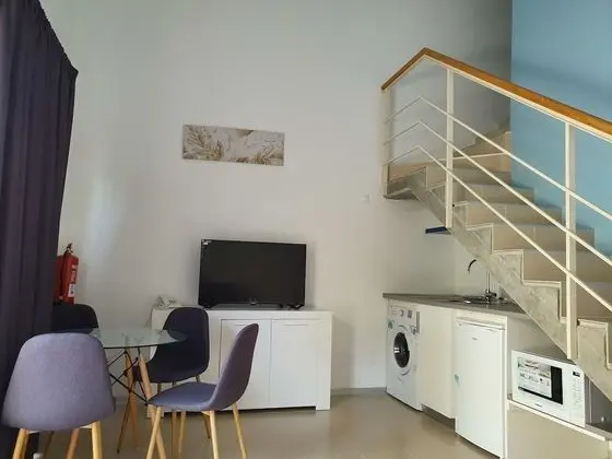 Family Tek Büyük Yataklı Oda