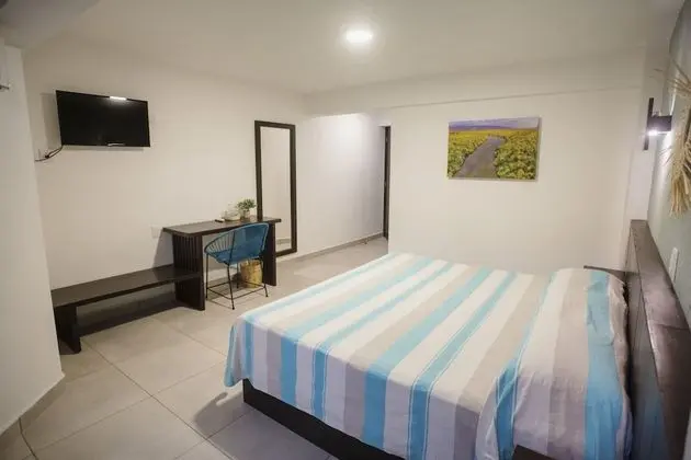 Senior Tek Büyük Yataklı Oda