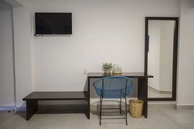 Senior Tek Büyük Yataklı Oda