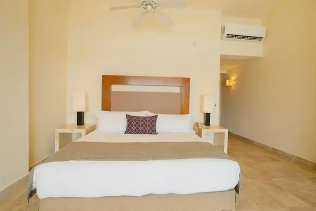 Deluxe King Vista Parcial al Mar