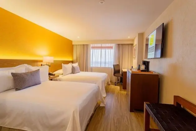 Camino Real Club Double Breakfast Included for Adults only