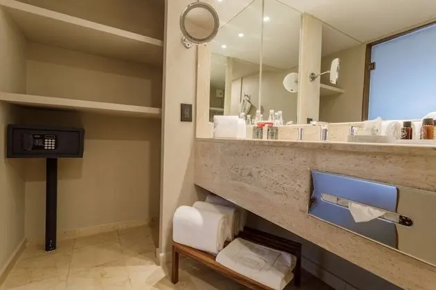 Camino Real Club King Breakfast Included for Adults Only
