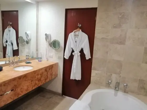Suite Embajadores