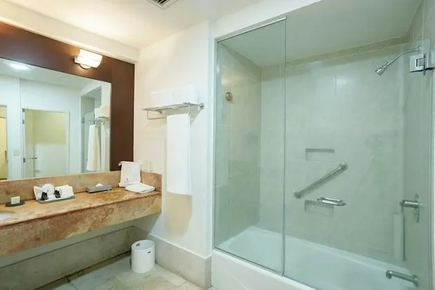 Camino Real Club Double with Breakfast for 2 Adults