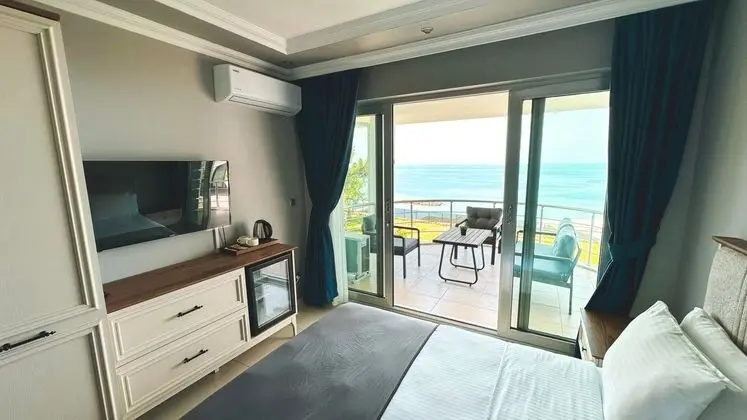 LUXURY DBL BALKONLU DENİZ MANZARALI
