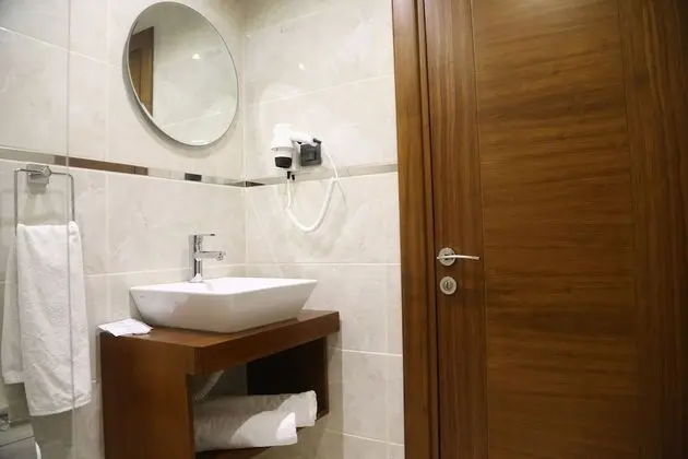 Standard Tek Büyük veya İki Ayrı Yataklı Oda