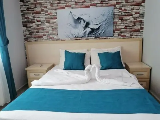 1+1 Aile Odası, Havuz Manzaralı
