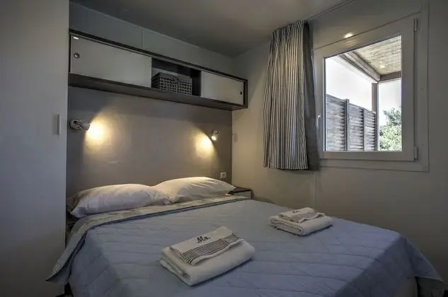 Deluxe Karavan, 2 Yatak Odası, Teras, Bahçe Manzaralı