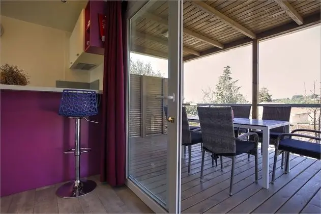 Deluxe Karavan, 2 Yatak Odası, Teras, Bahçe Manzaralı