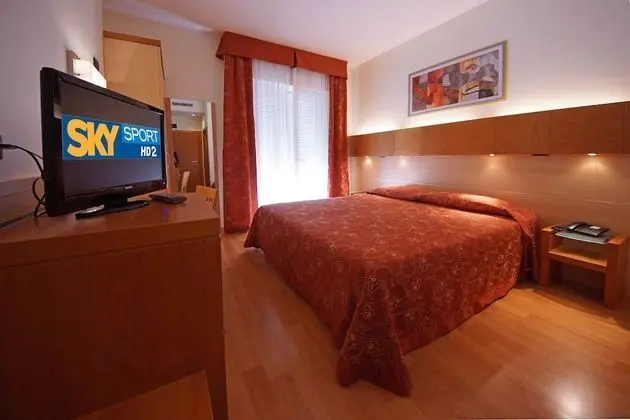 Comfort Tek Büyük Yataklı Oda