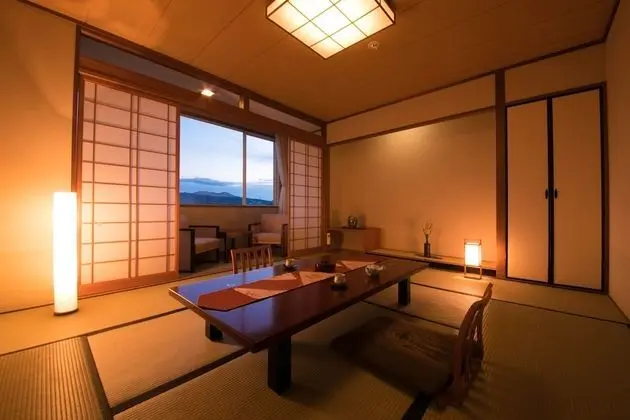 Traditional Oda (Japanese Style for 5 Guests)