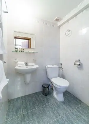 Üç Kişilik Oda