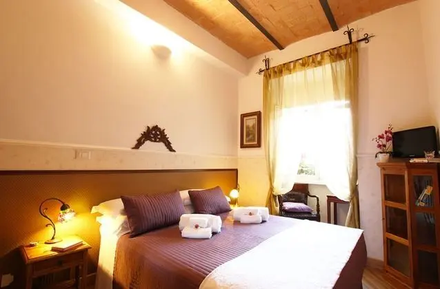 Tek Büyük Yataklı Oda (with 1 extra bed)