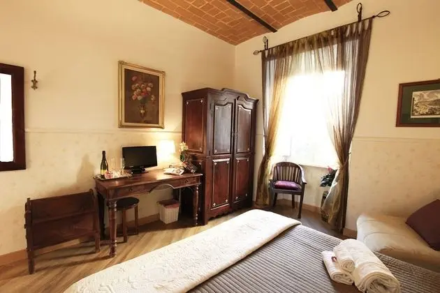Tek Büyük Yataklı Oda (with 1 extra bed)