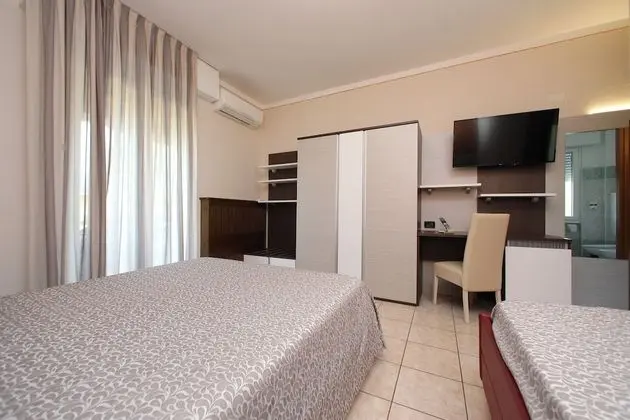 Tek Büyük Yataklı Oda, Bahçe Manzaralı