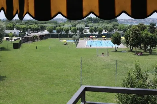 Tek Büyük Yataklı Oda, Bahçe Manzaralı