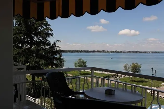 Tek Büyük Yataklı Oda, Göl Manzaralı, Göl Kenarı
