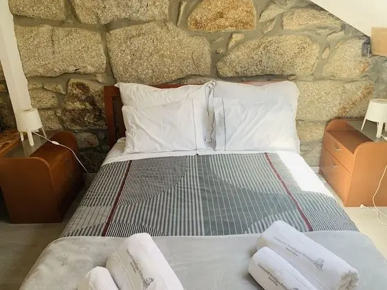 Tek Büyük Yataklı Oda, 1 Çift Kişilik Yatak, Ortak Banyo (Linha 3)
