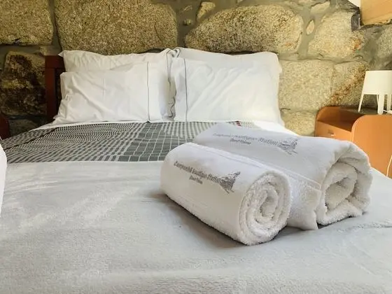 Tek Büyük Yataklı Oda, 1 Çift Kişilik Yatak, Ortak Banyo (Linha 3)