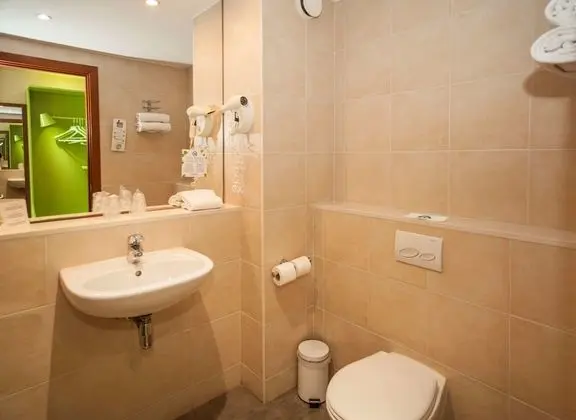 Standard Oda, 1 Çift Kişilik Yatak