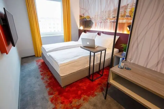 Standard Oda, 1 Çift Kişilik Yatak