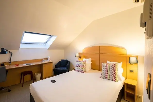 Standard Oda, 1 Çift Kişilik Yatak