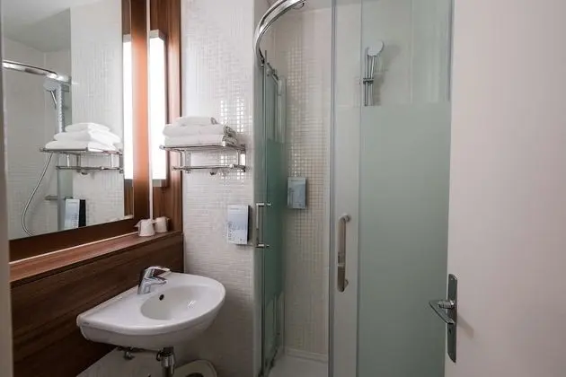 Standard Oda, 1 Çift Kişilik Yatak