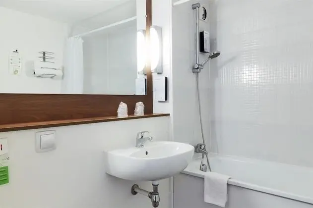 Standard Oda, 1 Çift Kişilik Yatak