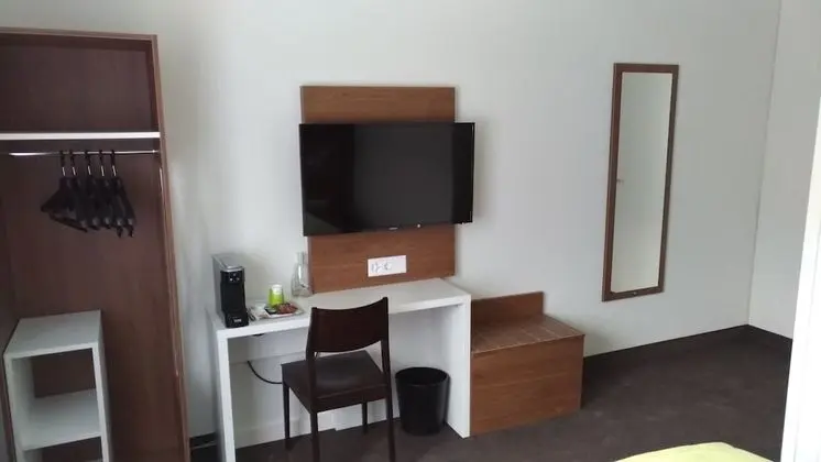 Standard Oda, 1 Büyük (Queen) Boy Yatak