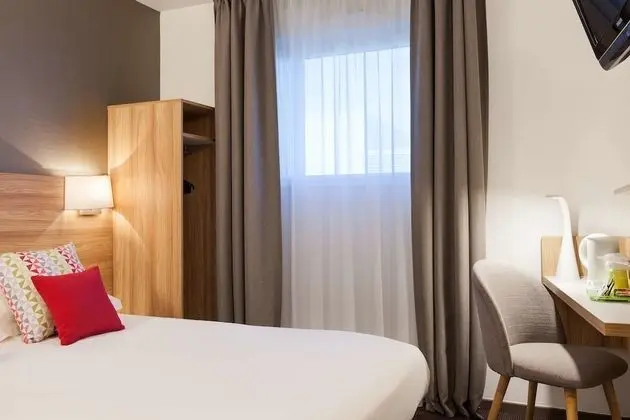 Standard Oda, 1 Büyük (Queen) Boy Yatak