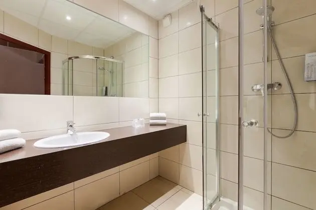 Standard Oda, 1 Büyük (Queen) Boy Yatak