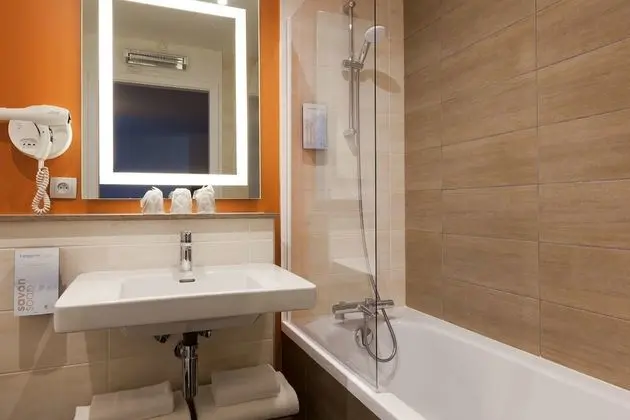 Standard Oda, 1 Büyük (Queen) Boy Yatak