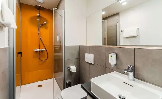 Standard Oda, 1 Çift Kişilik Yatak