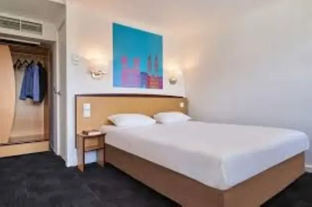 Standard Oda, 1 Çift Kişilik Yatak