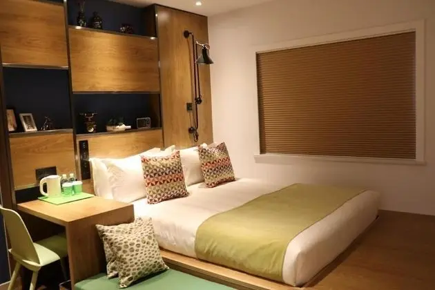 Superior Oda, 1 Büyük (Queen) Boy Yatak