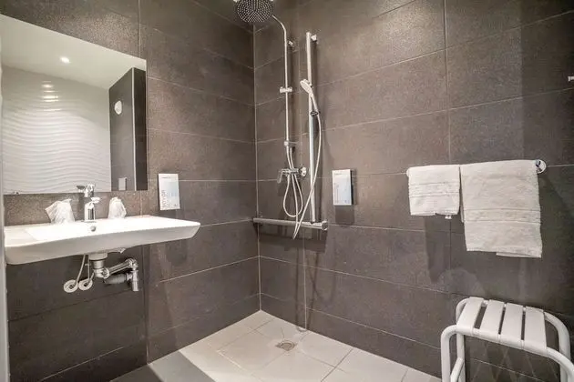 Standard Oda, 1 Çift Kişilik Yatak ve Çekyat