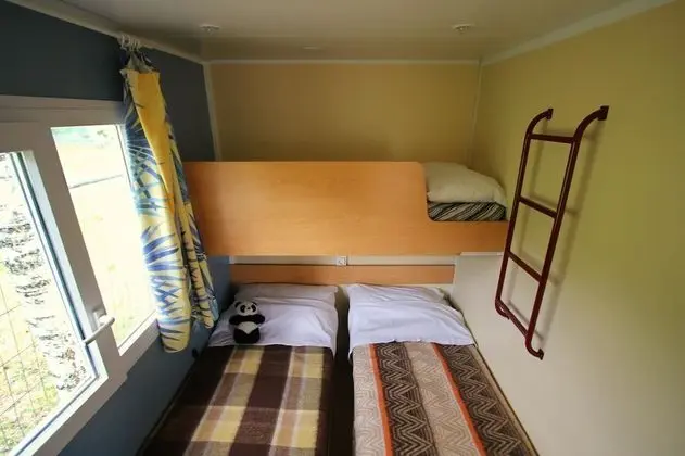 Karavan, Bahçeli (B)