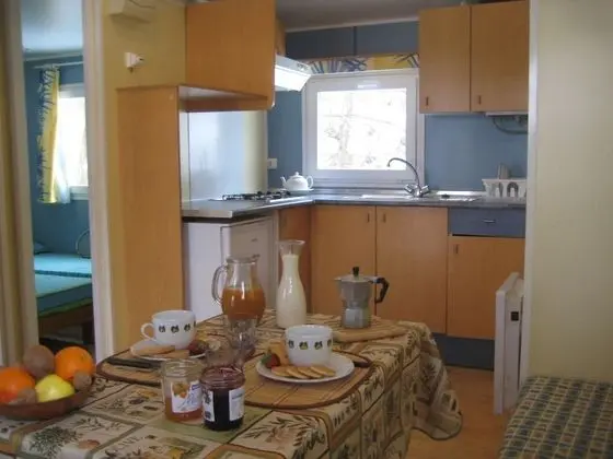 Karavan, Bahçeli (B)