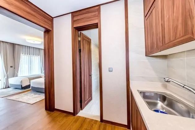 Royal Suite, 3 Bedrooms (Resort)