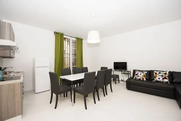 Basic Apart Daire, 4 Yatak Odası