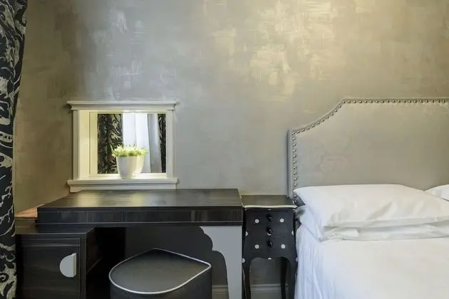 Classic Tek Büyük veya İki Ayrı Yataklı Oda