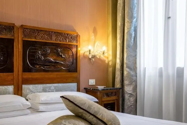 Classic Tek Büyük veya İki Ayrı Yataklı Oda