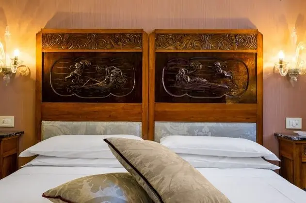 Classic Tek Büyük veya İki Ayrı Yataklı Oda