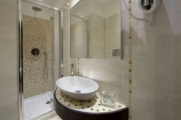 Classic Tek Büyük veya İki Ayrı Yataklı Oda