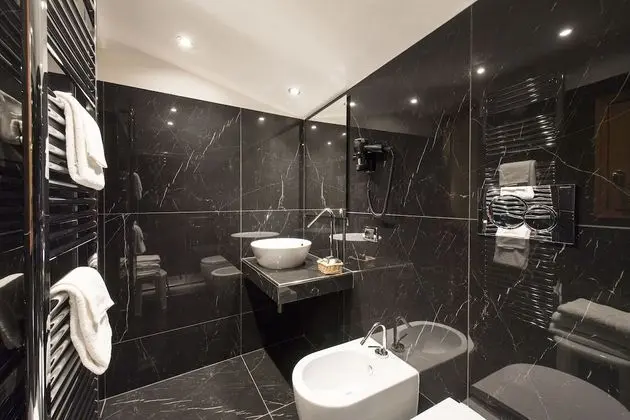 Classic Tek Büyük veya İki Ayrı Yataklı Oda