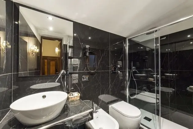 Classic Tek Büyük veya İki Ayrı Yataklı Oda