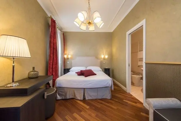 Superior Tek Büyük Yataklı Oda (with extra bed)